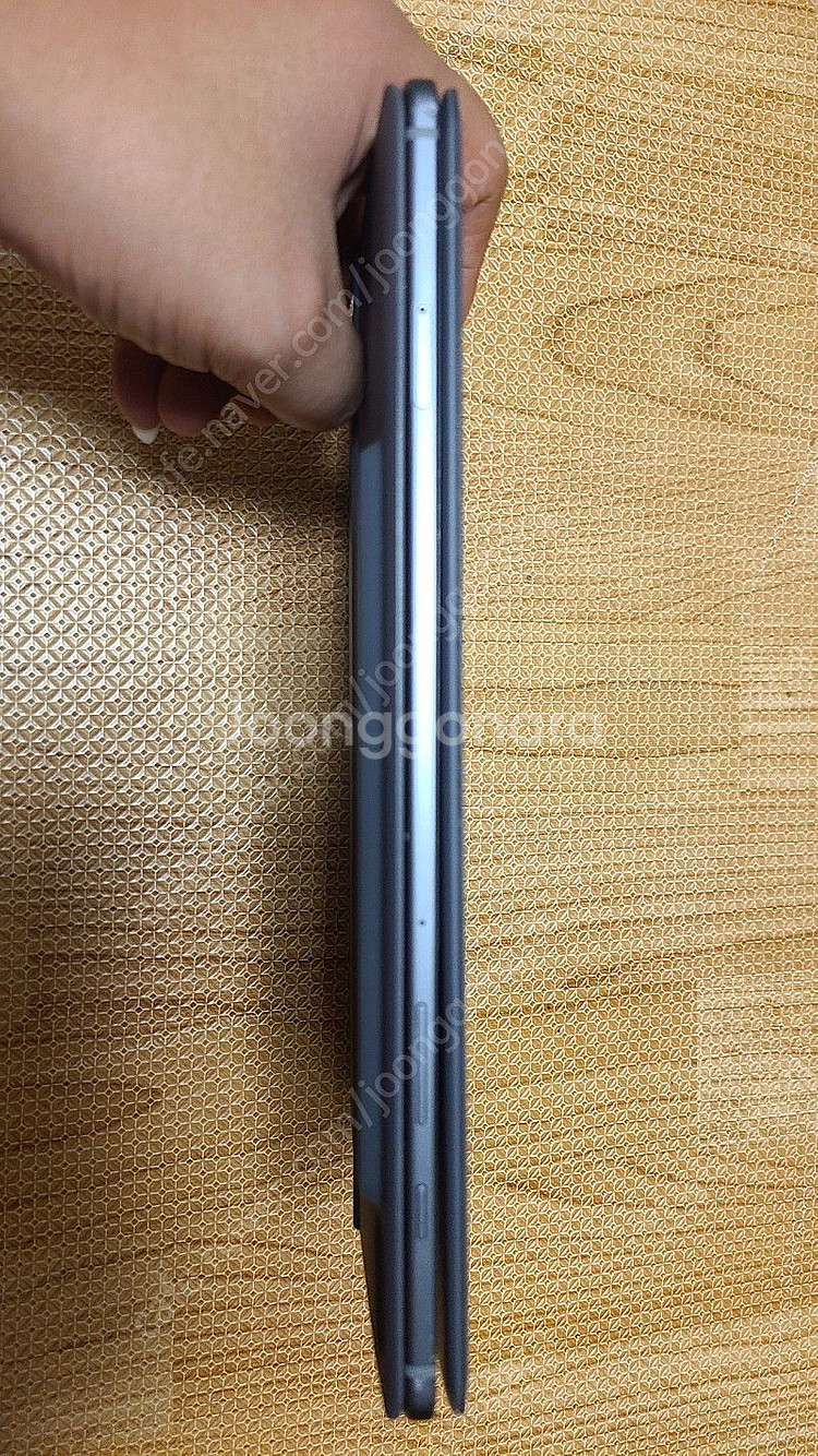 갤럭시 탭S6 256g + 정품 키보드 판매--5