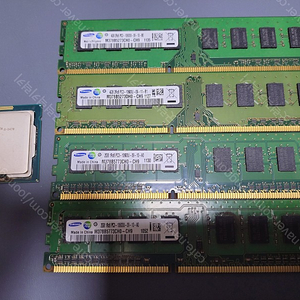 ddr3 pc3 10600u 4gb/pc3 10600u 2gb 일괄 16000원 판매