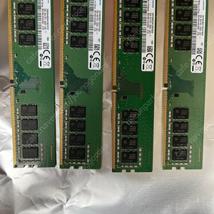 삼성 DDR4 8GB PC4-21300 (2666v) 총4개 팝니다.