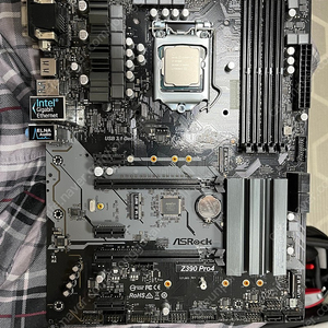 i7-8700k, asrock z390 pro4, JONSBO M2 방열판 판매합니다.