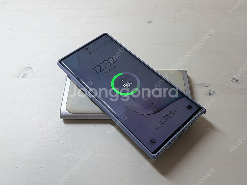 삼성 무선충전 보조배터리 EB-U1200 실버 팝니다.--2