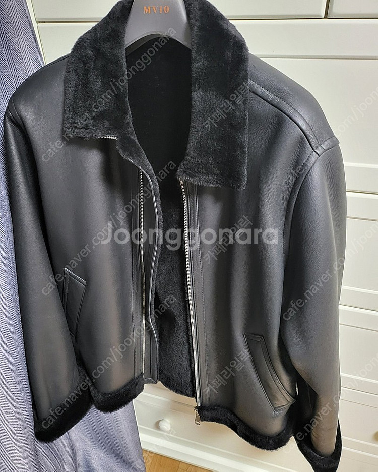 산드로옴므 무스탕 특S급팝니다--0