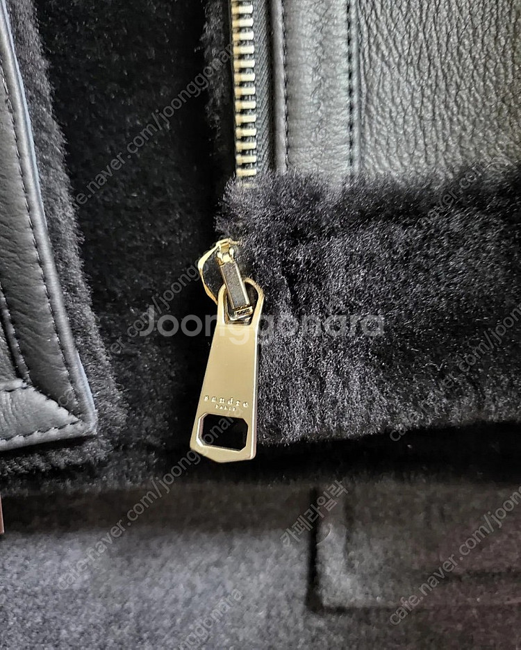 산드로옴므 무스탕 특S급팝니다--8