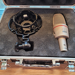 AKG C3000B 컨덴서 마이크 판매합니다