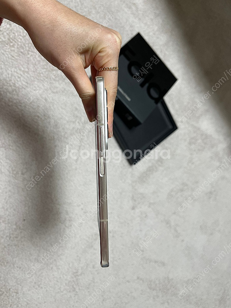 삼성 폴드4 베이지 256g--8