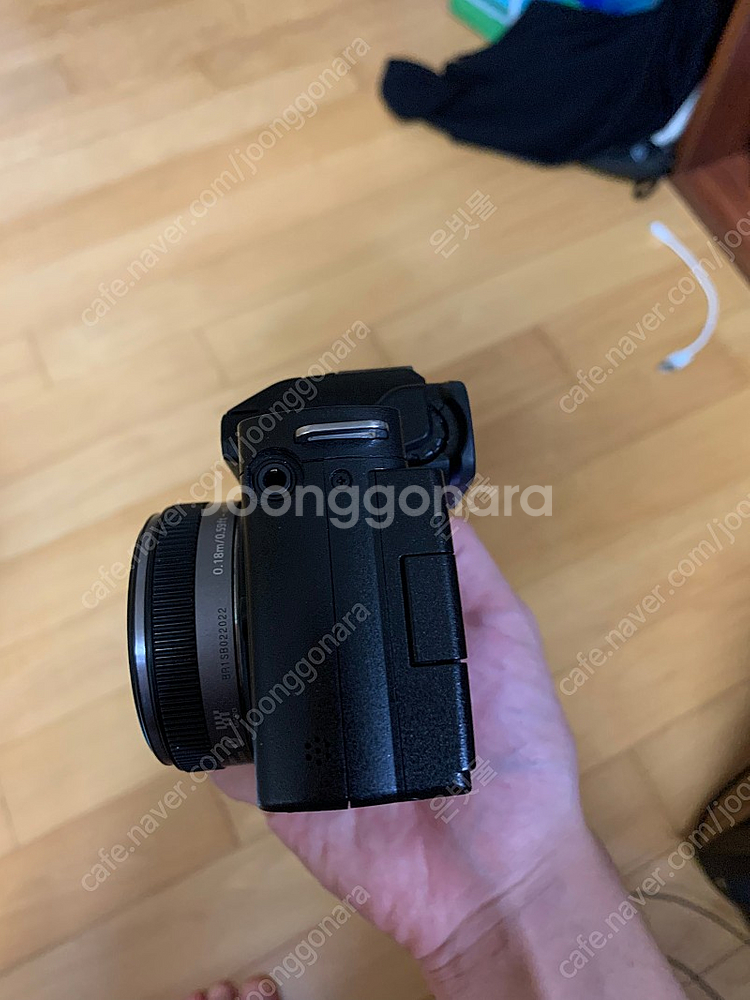 파라소닉 DC-G100 팝니다 (단렌즈 포함 / 밧데리...--2