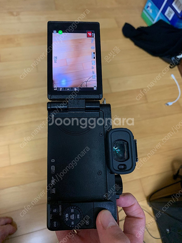 파라소닉 DC-G100 팝니다 (단렌즈 포함 / 밧데리...--9