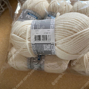 filcolana Peruvian Highland Wool 판매합니다.(쁘띠니트 지퍼스웨터 원작실)