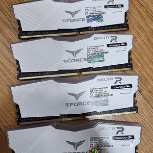 T-Force 8GB DDR4 3200 4개