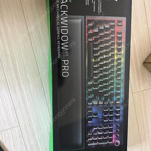 RAZER BLACKWIDOW V3 PRO 옐로우축 팝니다