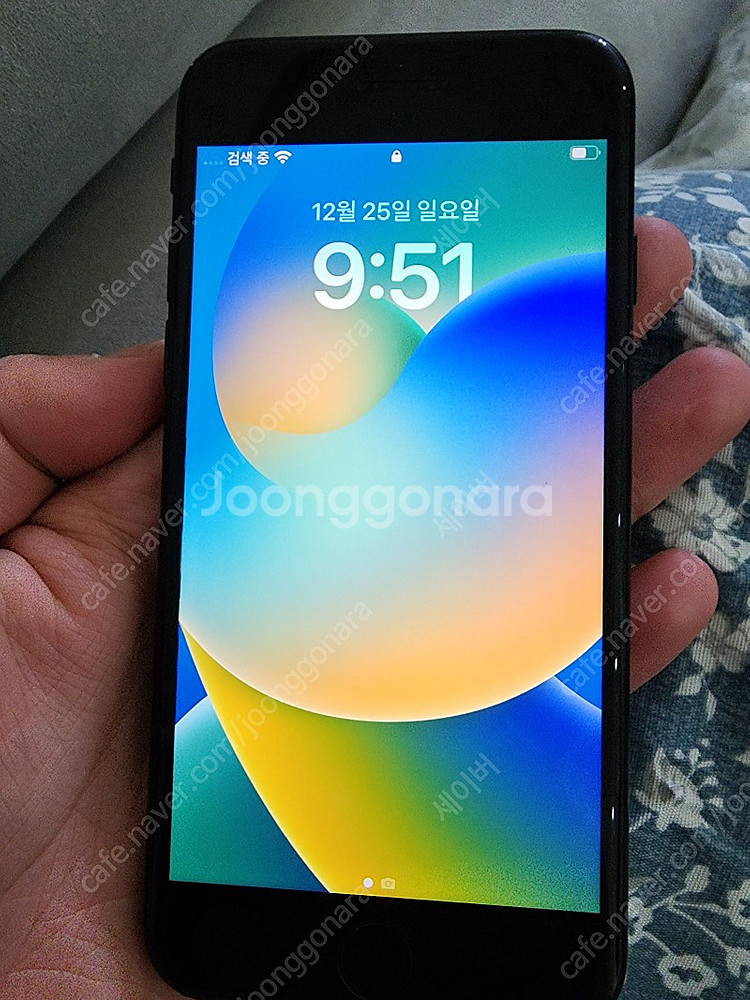 아이폰 se2 완전 공기계 판매합니다. 유심 껴서 바로...--3