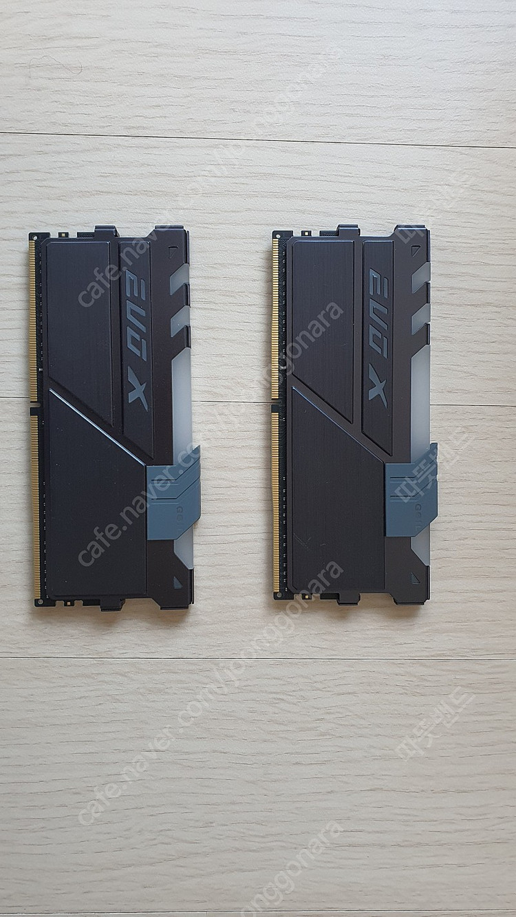 게일 ddr4-3600 cl18 16기가(8gb x 2) 팝니다.--1
