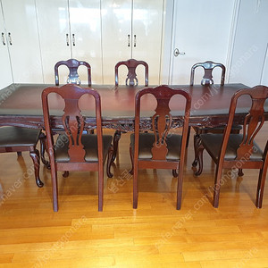 10인용 대형 탁자 식탁 및 의자 7개