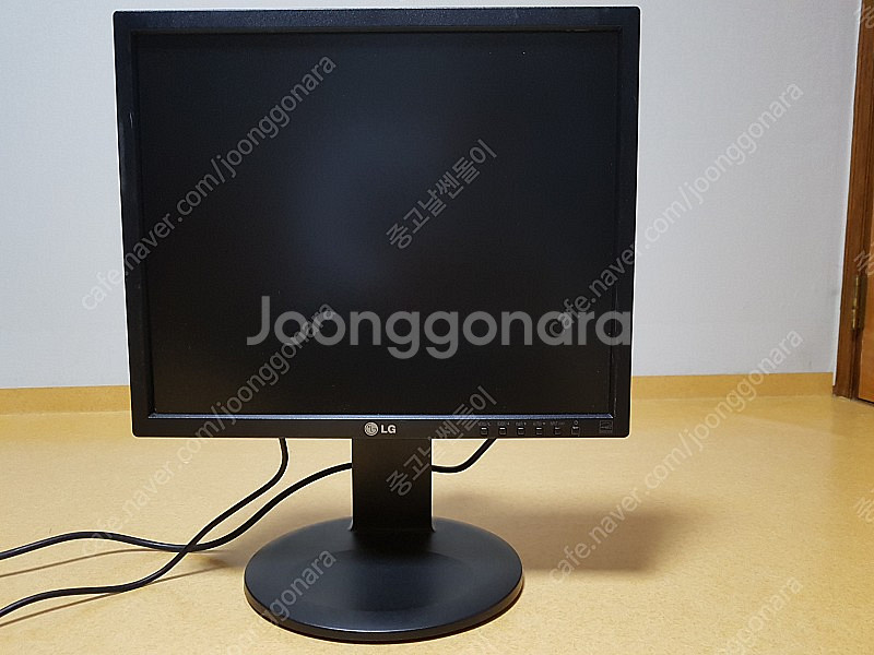 LG 19인치 사무용 모니터 19MB35P 중고 판매합...--0