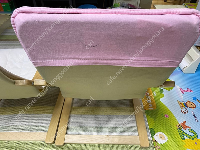 이케아 어린이 암체어 포엥 팝니다.(2개 일괄 판매)--3