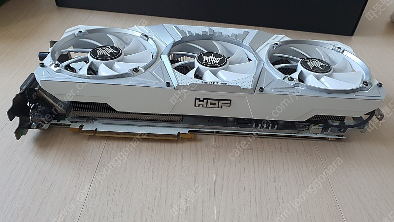 갤럭시 GTX 1070 hof 8GB 풀박 팝니다.--5