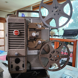 ﻿앤틱/빈티지 Kodak 8mm 영사기 Kodak Cine Showtime 모델 A-30
