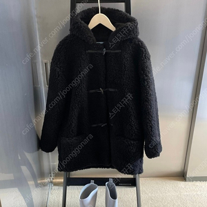 (가격내림) 베뉴먼트 폴라 후디드 더플코트 polar hooded duffle coat venument