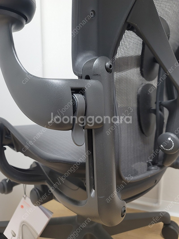 허먼밀러 에어론 라이트플러스 팝니다--2