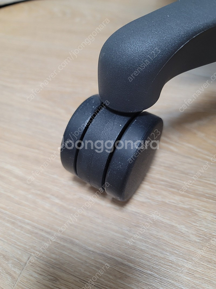 허먼밀러 에어론 라이트플러스 팝니다--3