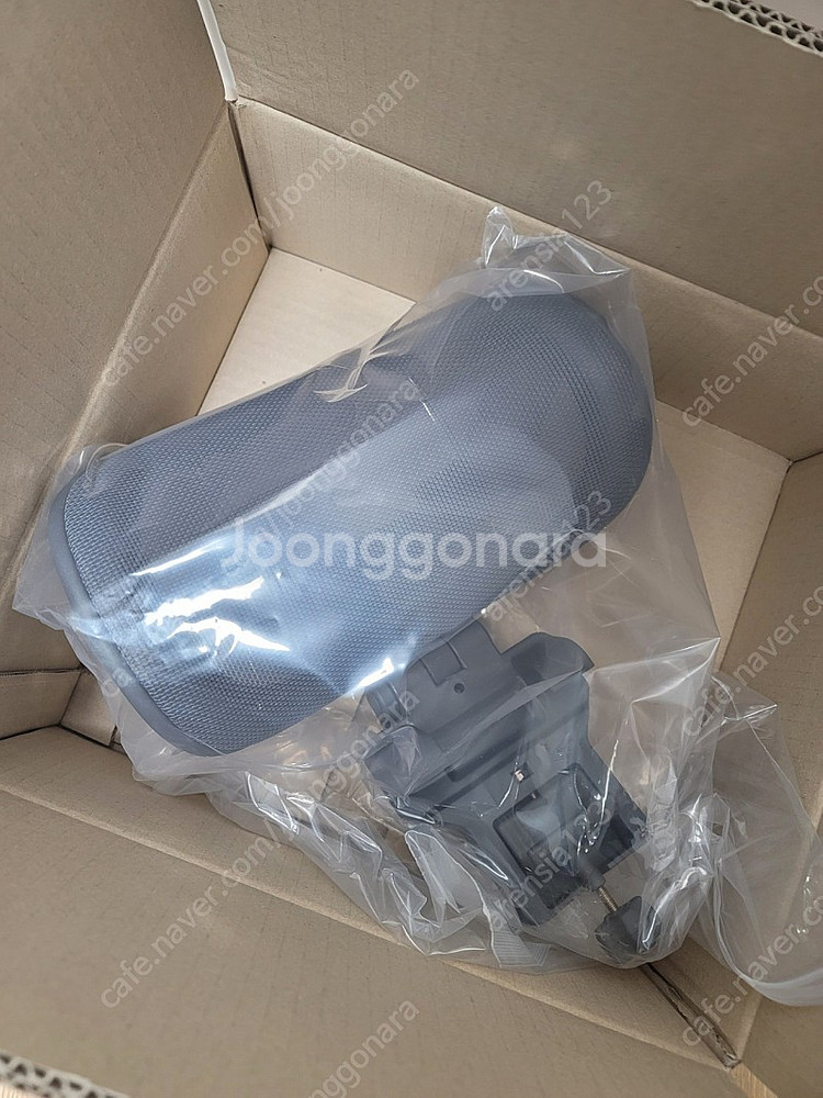 허먼밀러 에어론 라이트플러스+헤드레스트 팝니다--5