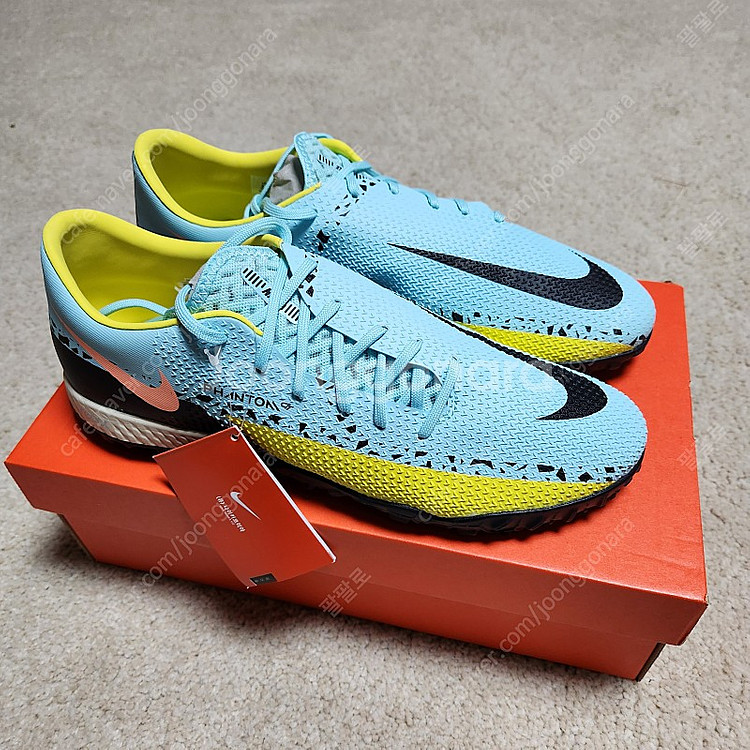 [가격인하] 나이키 팬텀GT2 루센트팩 TF 275mm--0