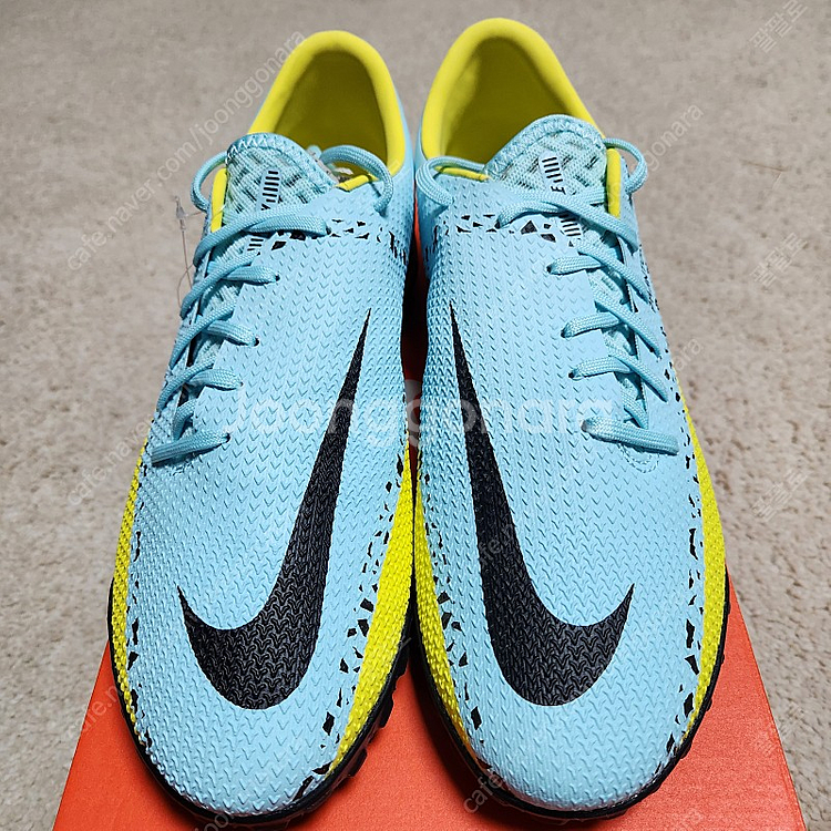 [가격인하] 나이키 팬텀GT2 루센트팩 TF 275mm--1