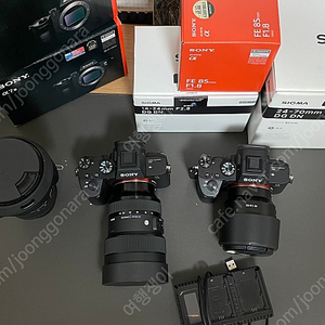 소니 a7m3 2대, 시그마 아트 14-24mm f2.8, 시그마 아트 24-70mm f2.8, 소니 85mm f1.8, 팰리칸 카메라 캐리어 판매합니다.