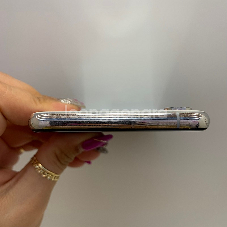 99868 아이폰XS 실버 64GB 판매합니다--6