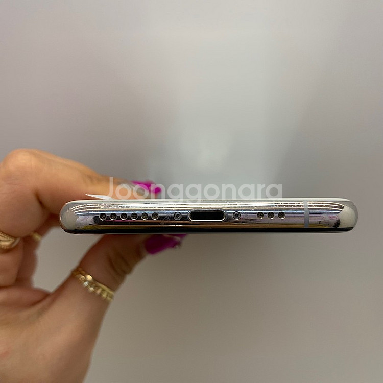 99868 아이폰XS 실버 64GB 판매합니다--7
