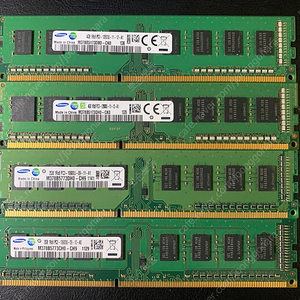 삼성 DDR3 4GB 2개 2GB 2개 한번에 팝니다.