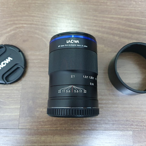 라오와 Laowa 50mm f/2.8 마이크로포서드 카메라용 매크로렌즈 팝니다.