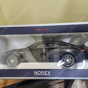 Norev AMG GT63s 1:18 다이캐스트 모형자동차