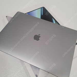 맥북 프로 Macbook pro 16인치 실버 풀박스 팝니다. A2141 매직마우스2 포함 2019 터치바