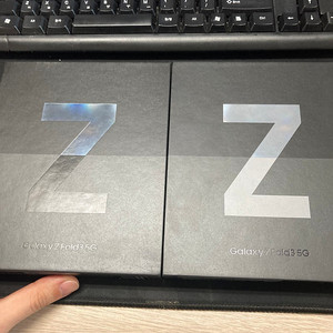 부산 갤럭시Z폴드3 실버 블랙 512기가 미개봉 새상품 단말기 자급제