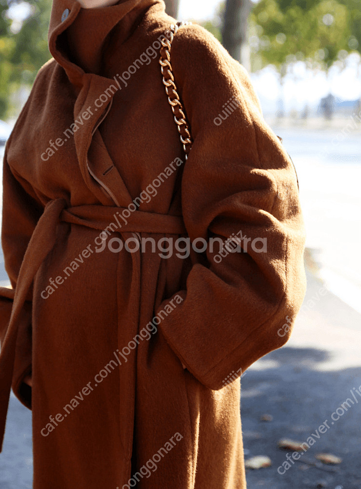 [쏭스튜디오] 하이넥 알파카 코트 (브라운색상) 새상품 가격내림--2
