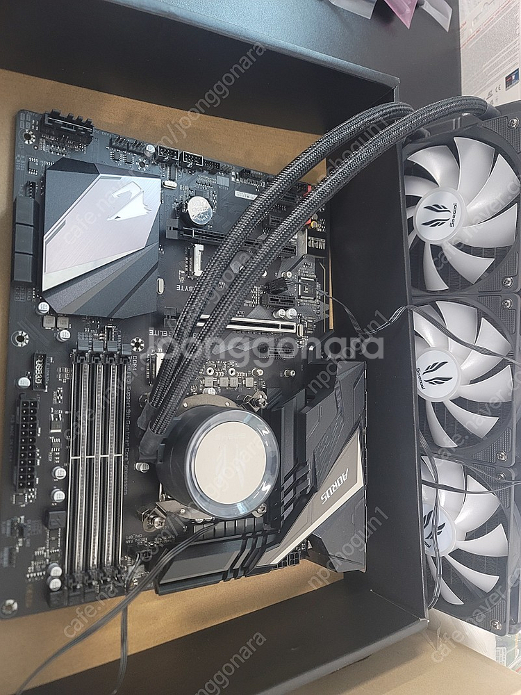 I7 9700kf z390 3열수냉팝니다--0