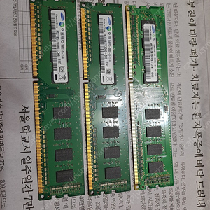 삼성 PC3 램(메모리) 1G 1개, 2G 2개, 4G 1개 팝니다.