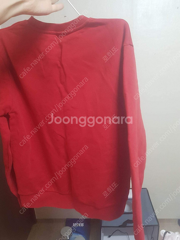 정품 몽클레어 맨투맨 FW 레드색--1