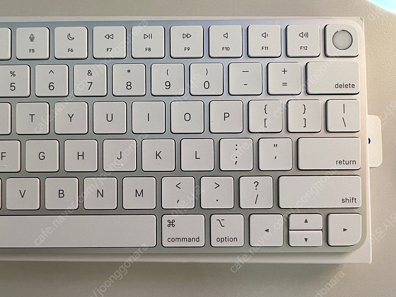 애플 매직키보드 터치아이디 영문 버전 팝니다~--2