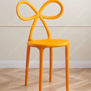 새상품) 리본의자 주황색 인테리어소품 네일샵 인테리어 아이방 집들이선물