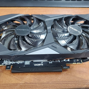 상태최상 지포스 GTX 2060 6G 그래픽카드 판매 15만원 판매합니다.