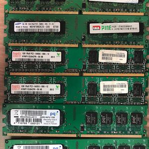 데스크탑 삼성 DDR3 PC3-12800U 메모리 4G (14,000원) / DDR2 PC2-5300 6400 1G (6장 일괄 택포 1만원)