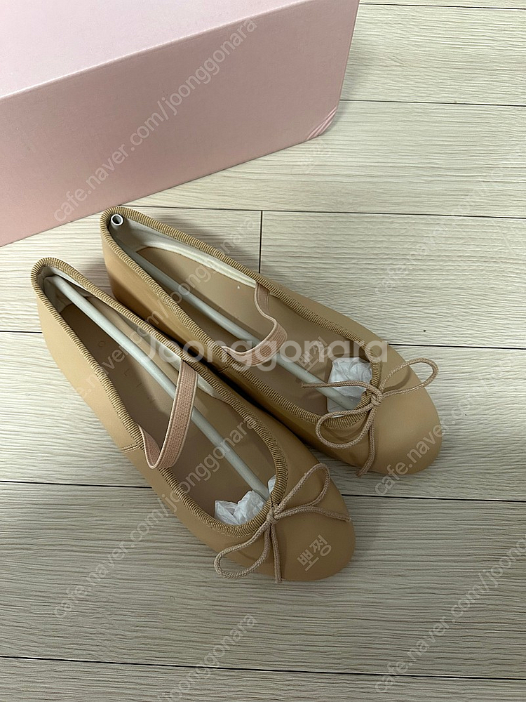 꺌량 발레리나플렛(225) 새상품--0