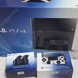 PS4 CUH-1105A (500GB) + 추가 조이스틱 + 조이스틱 충전기