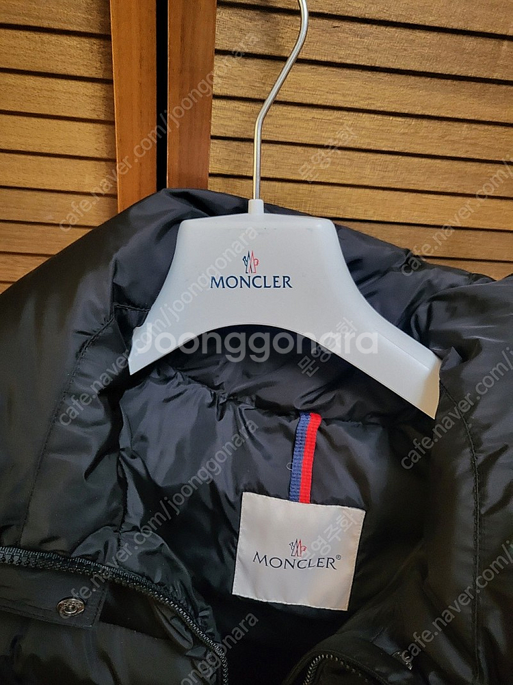 몽클레어 플라메트 블랙 0 사이즈 판매합니다.--7