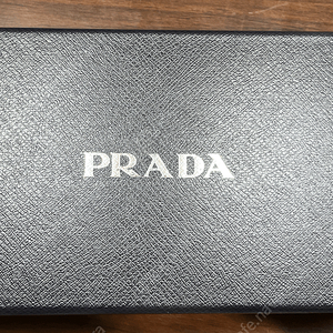 PRADA 프라다 사피아노 남성 장지갑 2MV836 QME F0002 팝니다.