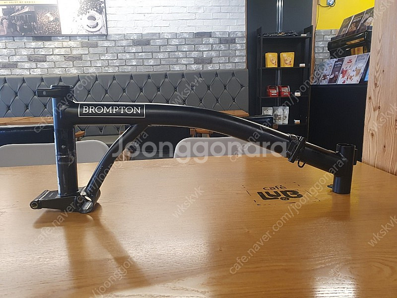 브롬톤 블랙 2014 메인프레임 70만--0