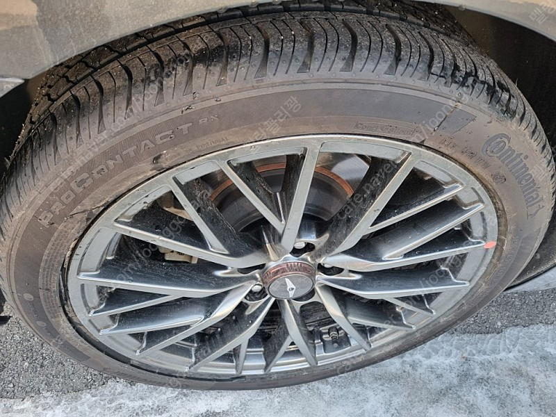 g80 dh 용 타이어 4개 판매합니다--3