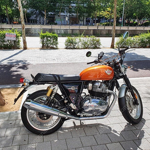 로얄엔필드 인터셉터 650 팝니다 21년식 2000km